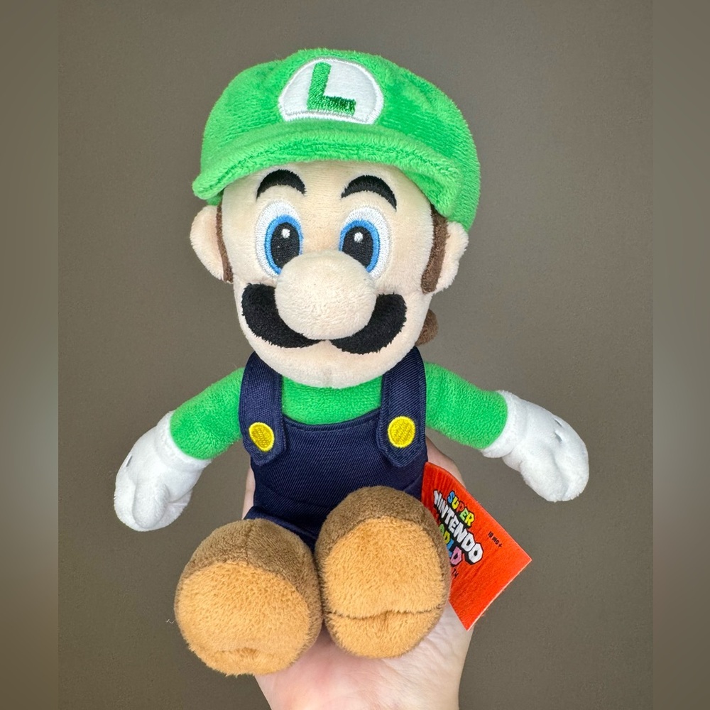 Luigi 10” Plush Super Nintendo World Theme Park Collectable